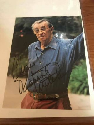Actor Robert Mitchum Autographed 5x7 Pic With