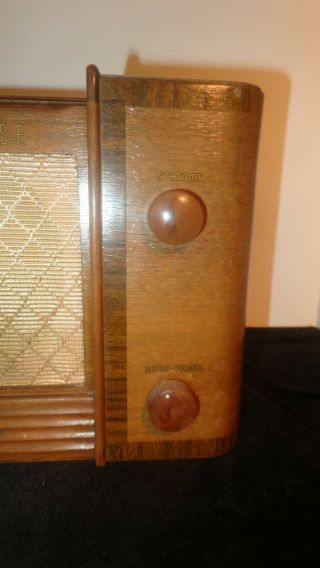 C 1946 Westinghouse H - 130 Wood Console Radio w/PhonoJack 105/120 volts 3