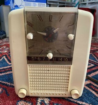 Vintage Old 1950s Westinghouse H398t5 Ivory Refrigerator Clock Radio