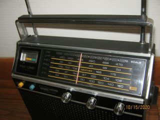 Vintage Montgomery Ward Airline AM FM Transistor Radio GEN 1444 A 2