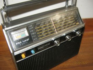 Vintage Montgomery Ward Airline AM FM Transistor Radio GEN 1444 A 3