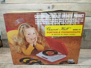 Vintage Concert Hall Model 101 Portable Phonograph Record Player W Box
