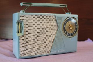 Ge General Electric Model P - 806a Blue Vintage Transistor Am Radio - (1959)