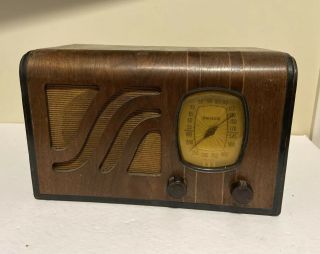 Old Antique Wood Philco 39 - 6 Vintage Tube Radio Art Deco Table Top