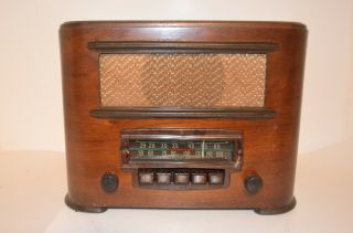 Restored 1939 Art Deco Curved Wood Crosley Radio Receiver