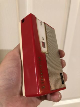 Two - Tone Red & White Vintage Toshiba Transistor Radio Model 6tp - 385a With Case