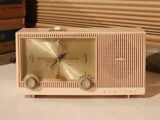 Admiral Clock Radio - Model Y3154 Pink