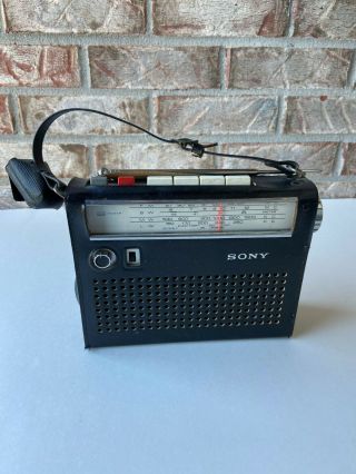 Vtg Sony 5f - 94l Fm/sw/mw/lw Portable Battery Transistor Radio W/case