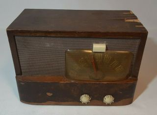 Vintage 1947 Emerson Model 541 Tube Wood Radio