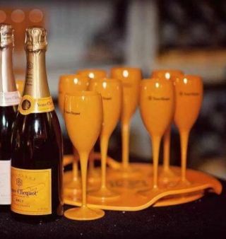Veuve Clicquot Champagne Orange Champagne Flutes set 6 3