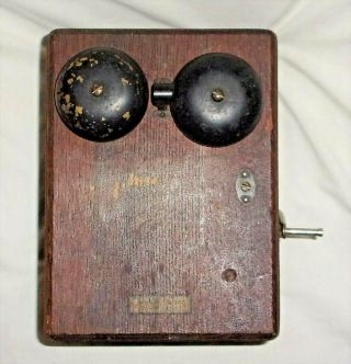 Vintage/antique 1914 Western Electric Hand Crank Magneto Telephone Ringer Box W/