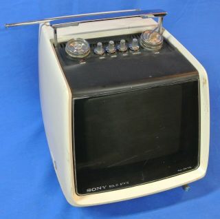 Sony Solid - State Tv - 750 Portable Battery Television