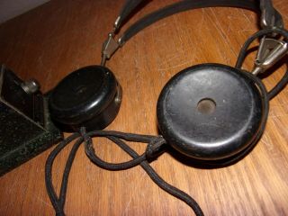 Vintage Ww2 Era Howe Radio Receiver W/ Head Phones
