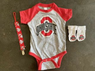 Ohio State Buckeyes Baby Bodysuit 9/12 Month Set Boy Girl Unisex Socks Paci Clip