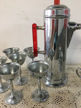 9 Pc Art Deco Stainless Chrome Cocktail Shaker w Red Bakelite Handle & Cups 3