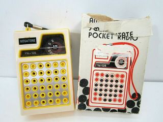 Vintage Retro Am Solid State Megatone Pocket Radio Lemon Ice Yellow