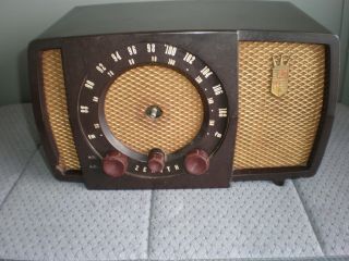 Zenith Antique/vintage Tube Radio,  Y - 723,  Doesn 