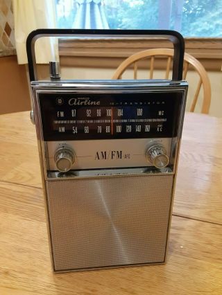 Vintage 1960 Montgomery Wards Airline 10 Transistor Radio.