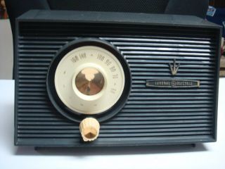 Vintage General Electric Am Tube Radio L 1950s