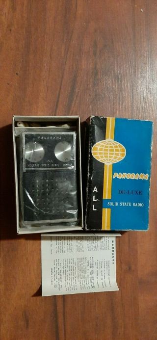 Nos Vintage Panorama De - Luxe Solid State Radio With Vinyl Case Am Transitor