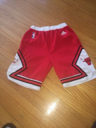 Chicago Bulls Adidas Boys Youth Shorts Sz.  Medium