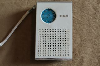Rca Victor Solid State Am/fm Pocket Radio Rzm141b - (1970)