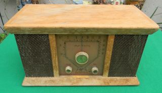 Vintage Audiotronics Model 200 Tube Radio