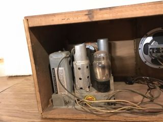 VINTAGE MONTGOMERY WARD RADIO - AIRLINE MODEL 62 - 404 BATTERY POWERED - EARLY 3