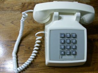 Classic Telephone At&t Western Electric Push Button Beige Touch Tone Cs2500dmg
