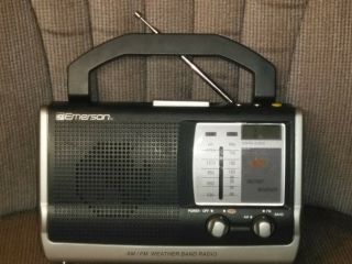 Emerson Am/fm/weatherband Portable Radio W/ Blue Light Clock Battery Or Corded.