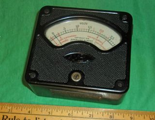 Vintage AMBU 2.  5 Volt DC Voltmeter (American Bureau of Engineering,  Inc. ) 1918 2