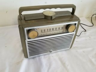 Vintage Rca Victor Globe Trotter Portable Radio,  Very Good Case,  Not