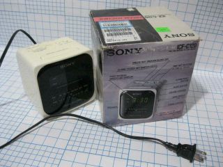 Vtg Box Whtie Cube Sony Icf - C120 Dream Machine Radio Digital Alarm Clock