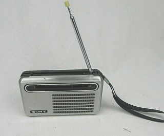 Vintage Sony Tfm - 6100w Fm/am 2 Bands 9 Transistors Portable Radio