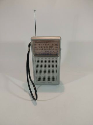 Vintage Radioshack Realistic Transistor Radio Am/fm/tv 12–613 Portable