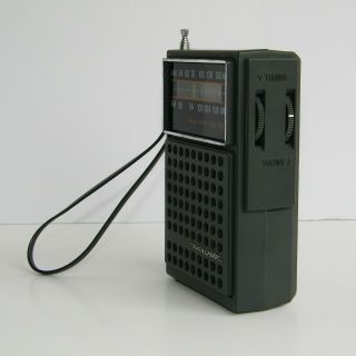 RADIOSHACK Realistic Pocket Portable RADIO FM/AM Solid State 12 - 635A 3