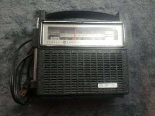 Vintage General Electric 7 - 2818f Two Way Transistor Portable Radio