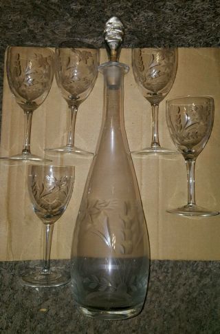 Vintage Tall Glass Crystal W/glass Stopper And 5 Matching Goblets Etched Glass