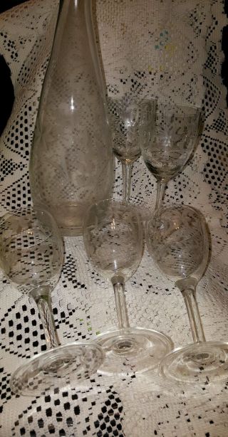 Vintage Tall Glass crystal w/Glass Stopper and 5 Matching Goblets Etched Glass 3
