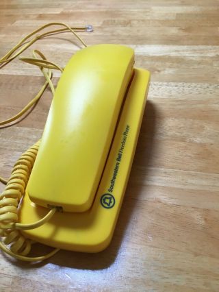 Bright Yellow Southwestern Bell Freedom Phone Fc 25408 Telephone