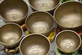 Natural Antique Bronze singing bowl Set of 7 - Tibetan Sound Healing Bowls 3