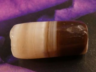 Ancient Indo Tibetan Chung Dzi Agate Banded Barrel Bead 18.  7 By 9.  3 Mm Contrast