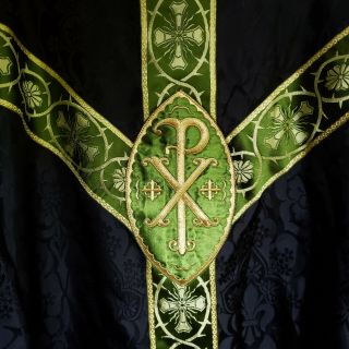 Catholic Mass Vestment Set Chasuble Dalmatic Stole Maniple Burse Chalice Veil