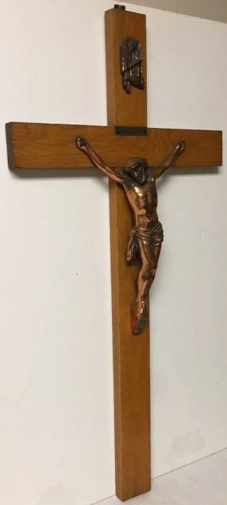 LARVE VTG or ANTIQUE RELIGIOUS BRONZED SPELTER CRUCIFIX JESUS WOOD WALL CROSS 3