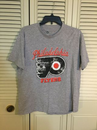 Philadelphia Flyers Men`s Distressed Team Logo Gray T - Shirt Size Large