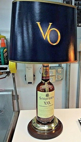 Rare Vintage Seagrams V.  O.  Whisky Lamp With Shade