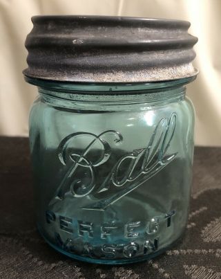 1910 - 1923 - Half Pint Blue Ball Perfect Mason Canning Fruit Jar 8 With Zinc Lid