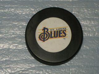 St.  Louis Blues Puck Nhl Trench Mfg.  1993 - 1995 Treble Clef Logo