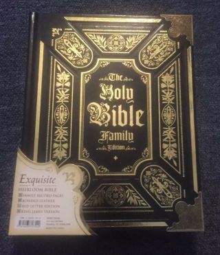 The Holy Bible Family Edition (king James Version) Heirloom Series