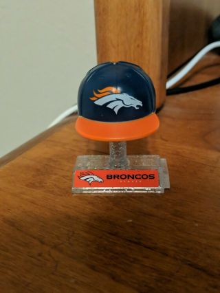 Nfl Mad Lids Series 2 Denver Broncos Mini Cap/display Stand